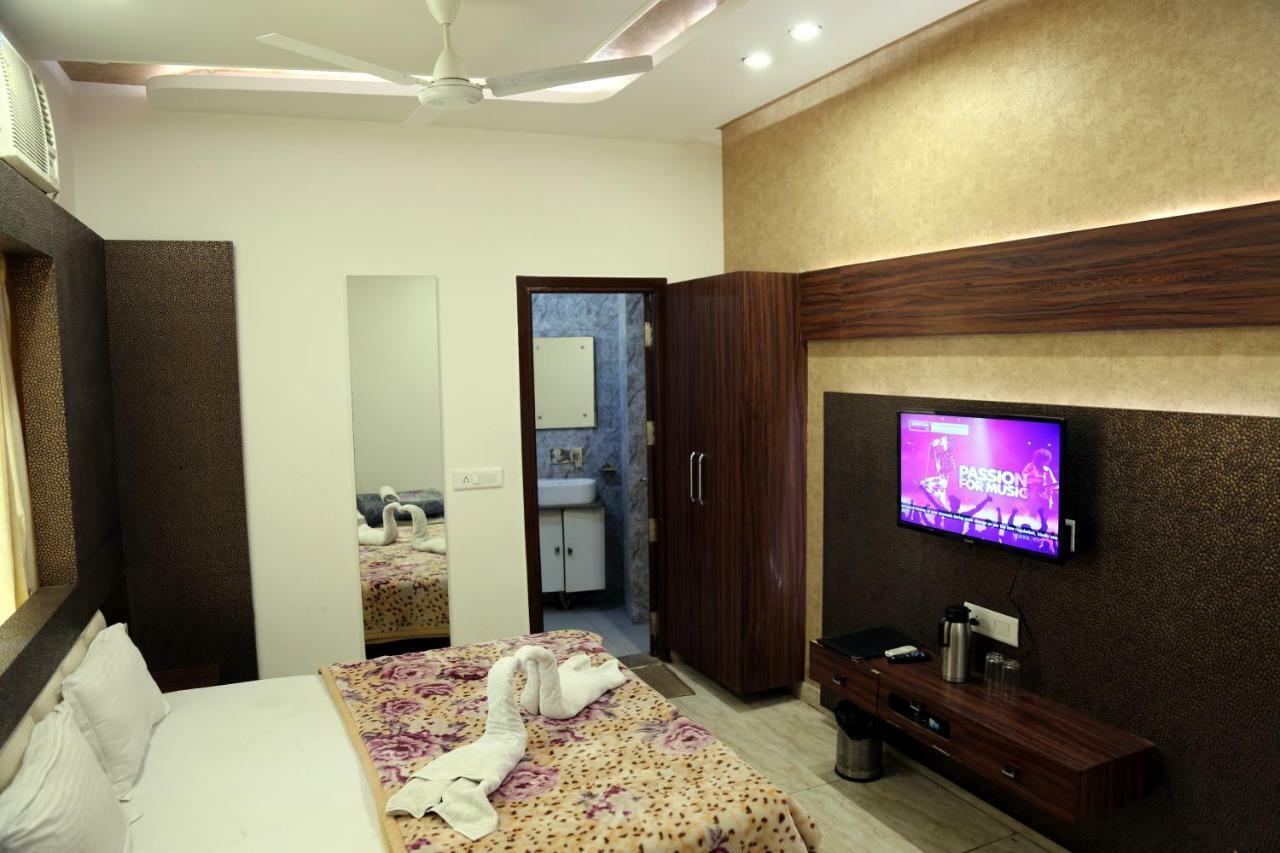Shree Anand Dham Hotel Vrindāvan Exterior foto