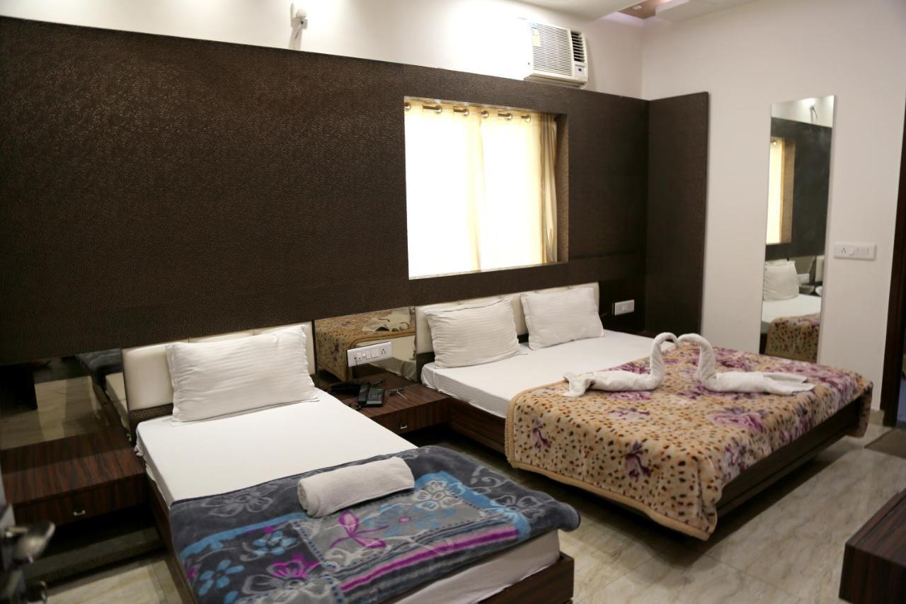 Shree Anand Dham Hotel Vrindāvan Exterior foto